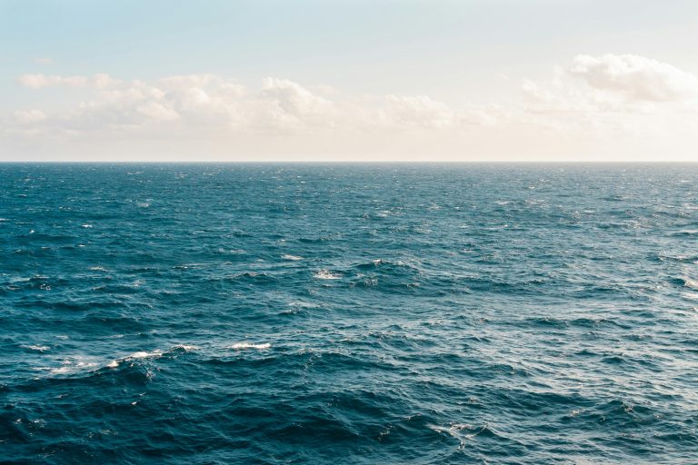 Agua de Mar: Beneficios, Usos y Todo lo que Necesitas Saber